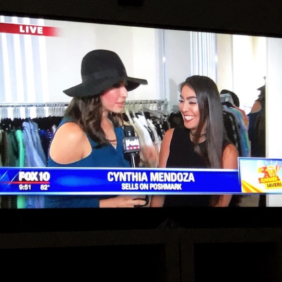 • Meet your posh stylist: Cynthia • - Picture 4 of 6